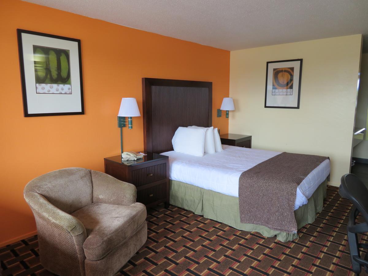 Royal Crest Motel Медфорд Екстериор снимка