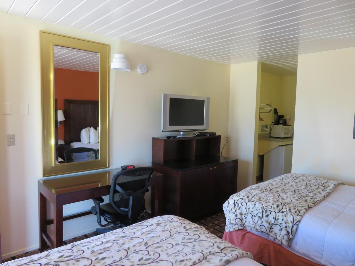Royal Crest Motel Медфорд Екстериор снимка
