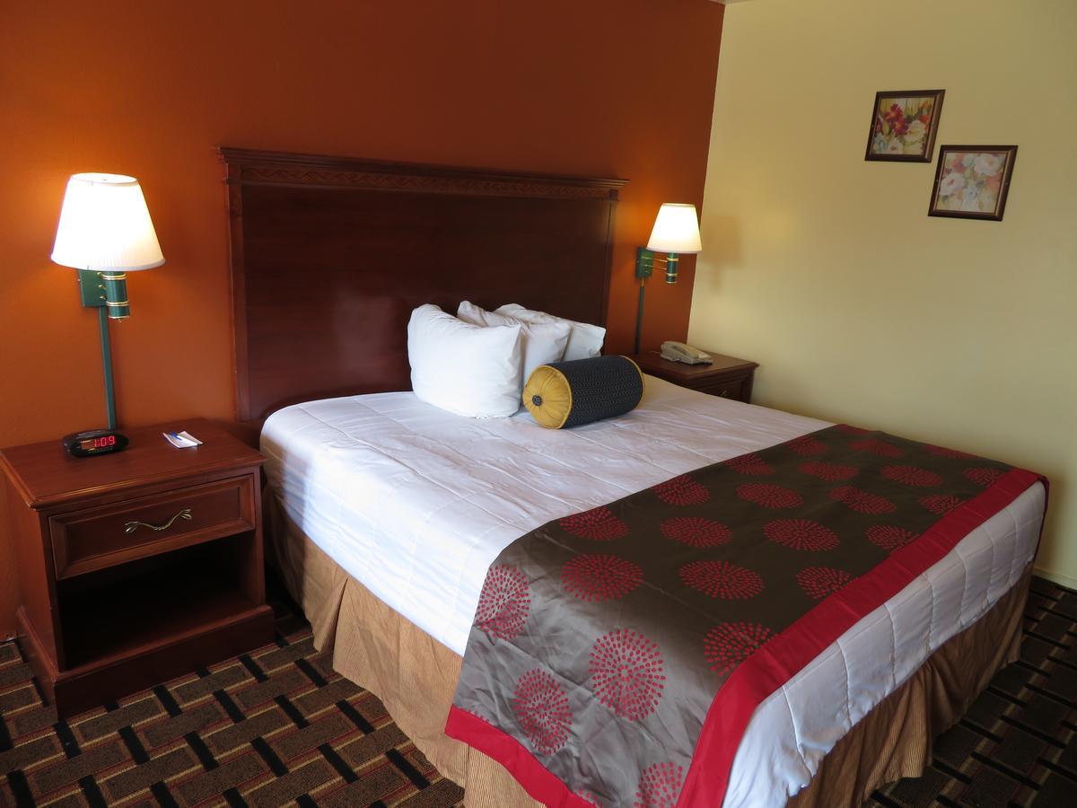 Royal Crest Motel Медфорд Екстериор снимка