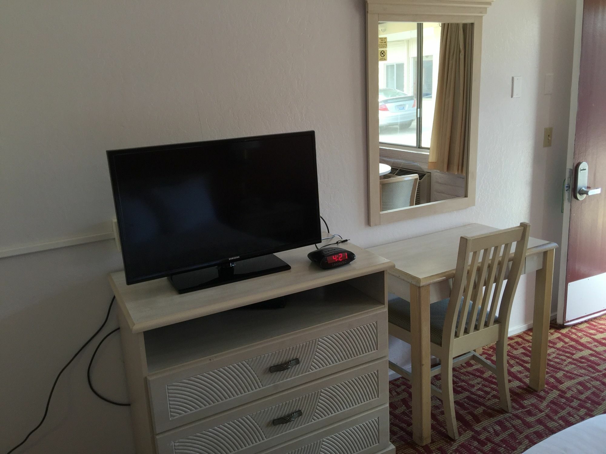 Royal Crest Motel Медфорд Екстериор снимка