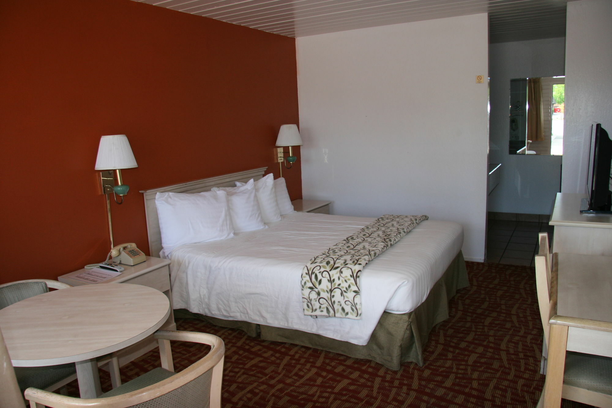 Royal Crest Motel Медфорд Екстериор снимка