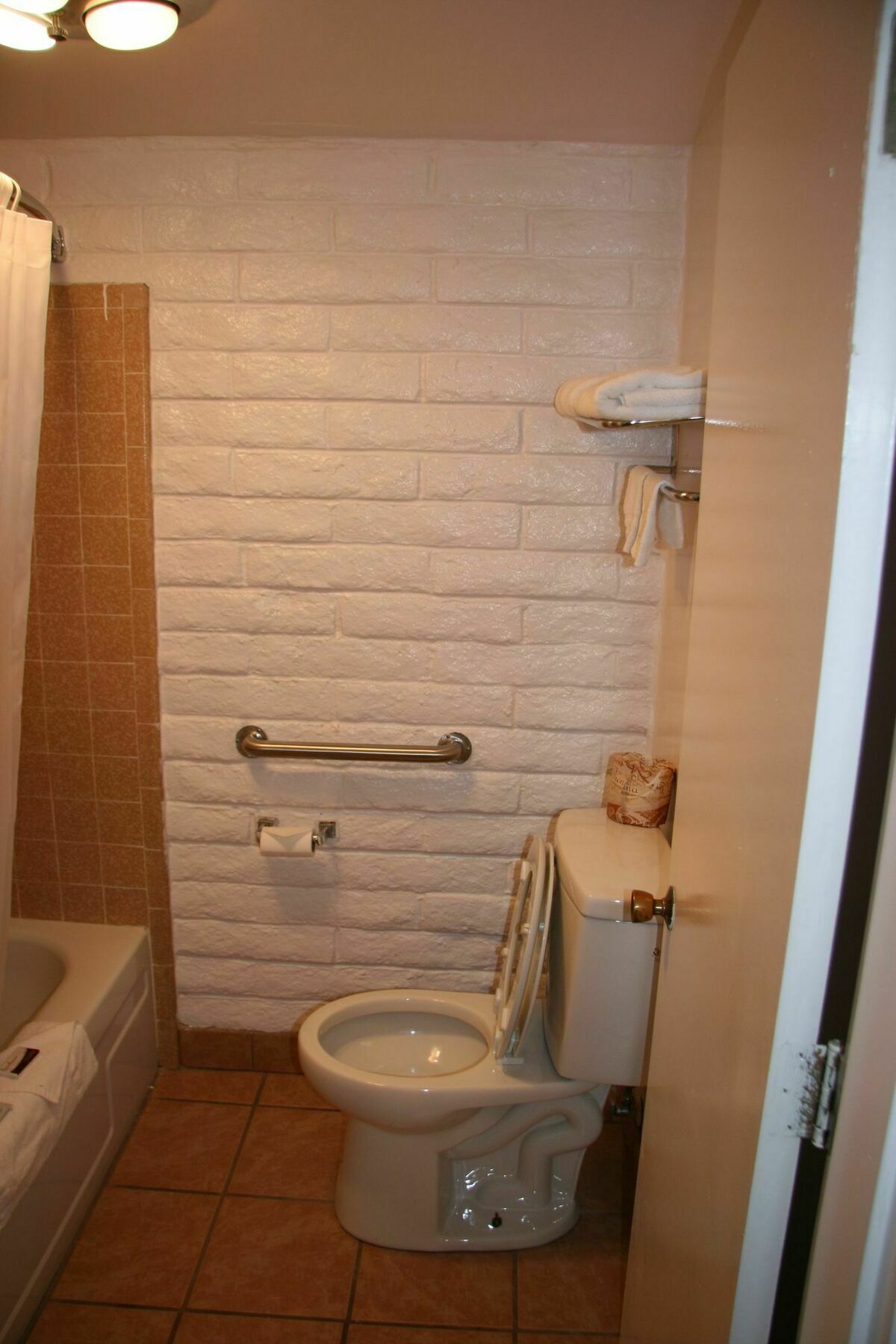 Royal Crest Motel Медфорд Екстериор снимка