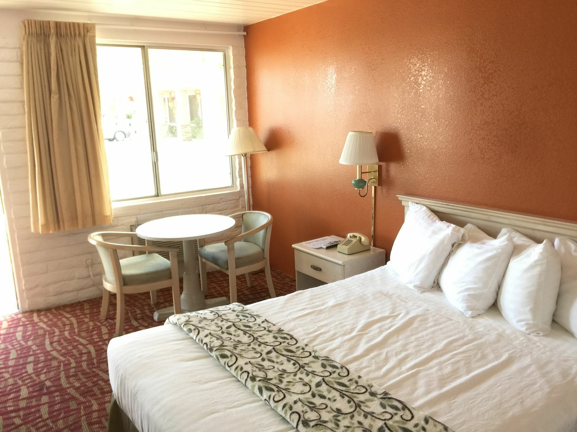 Royal Crest Motel Медфорд Екстериор снимка