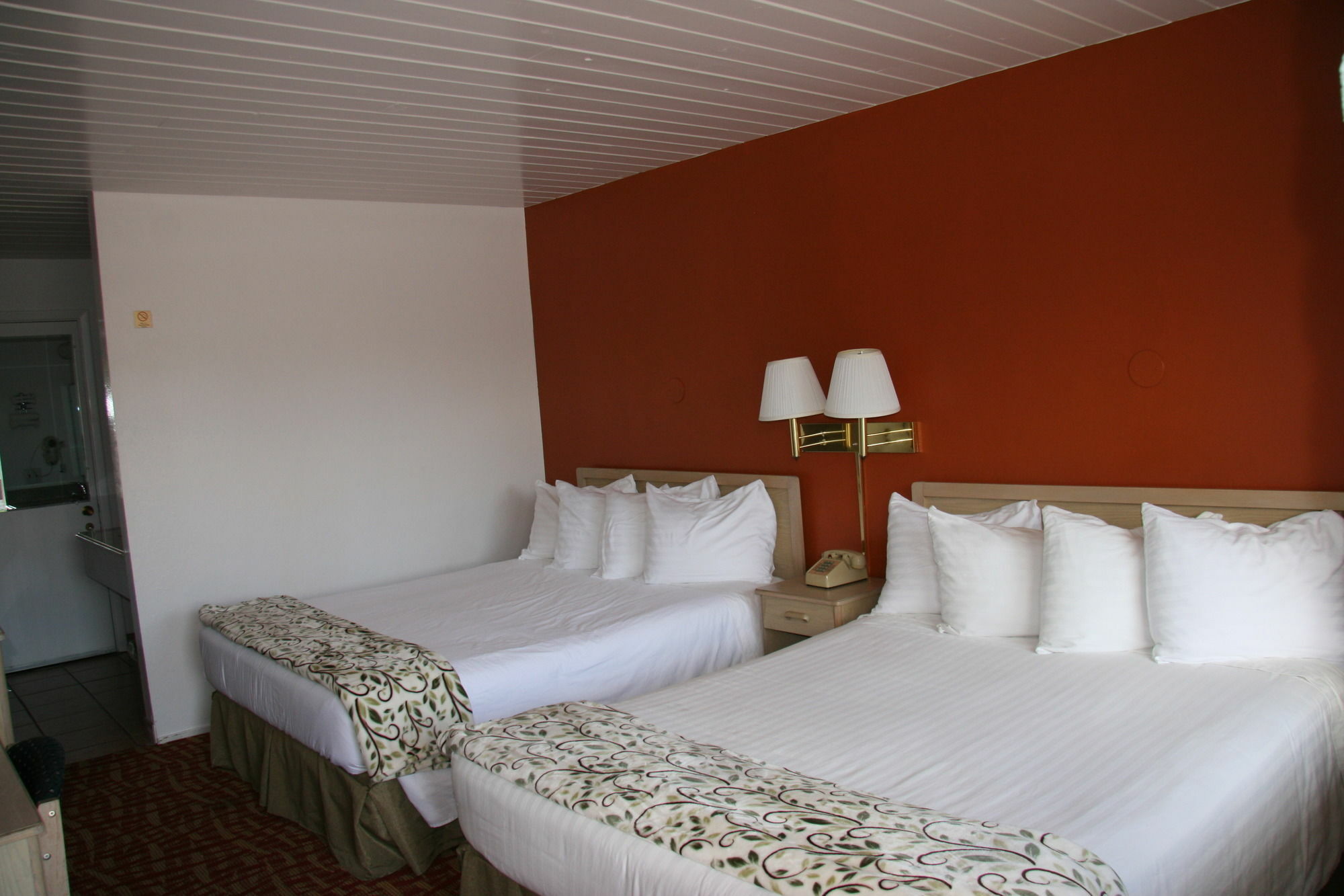 Royal Crest Motel Медфорд Екстериор снимка